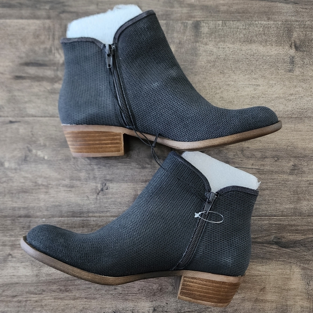 Kensie Gerona Perforated Suede Ankle Booties Dark Gray Women's 8.5 NEW - Picture 7 of 16